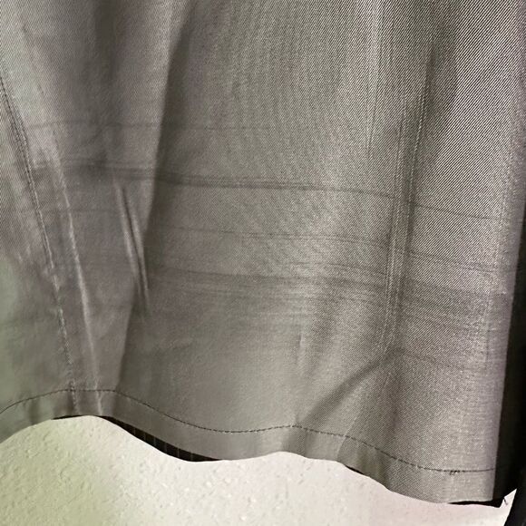 Tahari women's blazer Size 8 Black cropped cuffed pinstripe Gray lined - Picture 8 of 13
